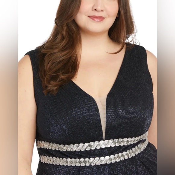 R & M Richard Plus Size Long Embellished Metallic Dress 3138 Size 18 - Picture 4 of 10